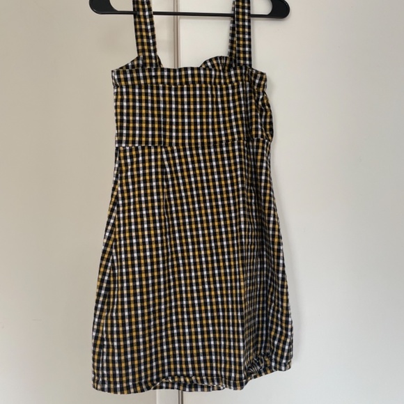 Gingham Plaid Dress (Hollister) - Picture 2 of 3